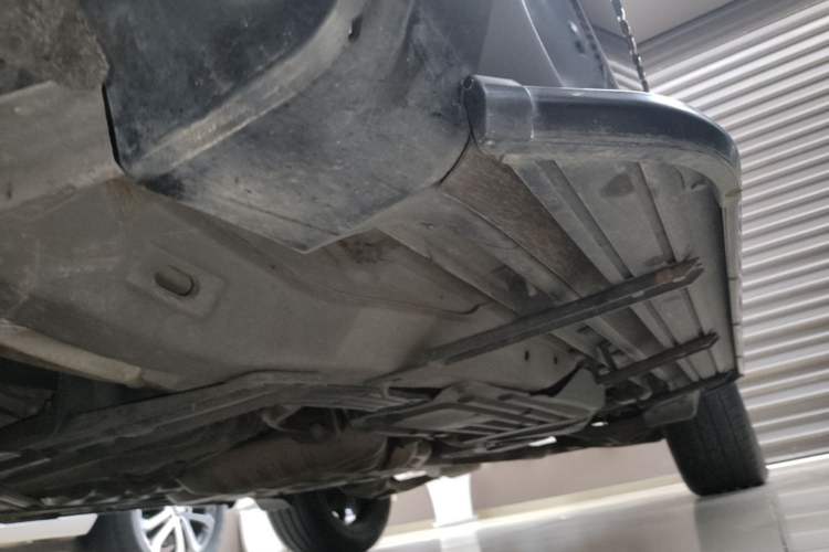 Used Jeep Grand Cherokee 2015 3.0L Comfort Navigation Edition Left Side Sill
