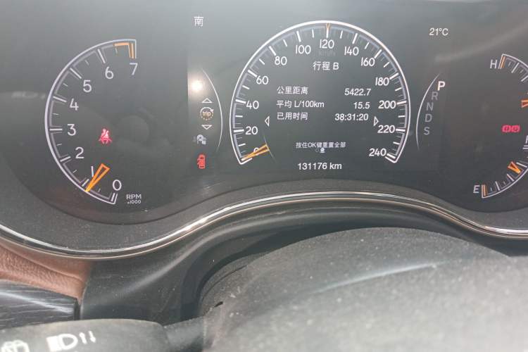 Used Jeep Grand Cherokee 2015 3.6L Flagship Prestige Edition Odometer Close Up