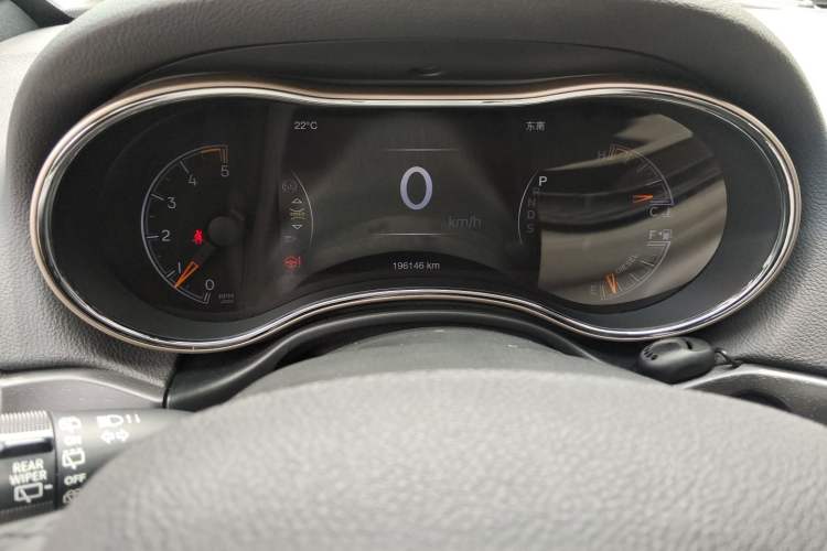 Used Jeep Grand Cherokee 2015 3.0TD Diesel Comfort Navigation Edition Odometer Close Up