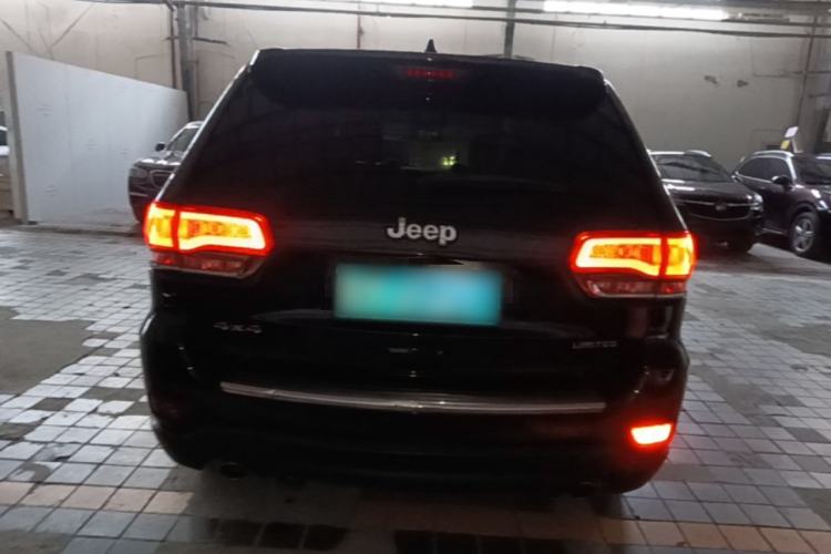 Used Jeep Grand Cherokee 2015 3.0L Comfort Navigation Edition Rear