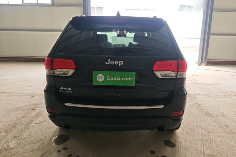 Used Jeep Grand Cherokee 2015 3.0TD Diesel Comfort Navigation Edition Rear