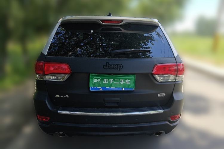 Used Jeep Grand Cherokee 2015 3.6L Luxury Navigation Edition Rear
