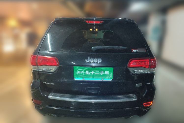 Used Jeep Grand Cherokee 2015 3.6L Luxury Navigation Edition Rear