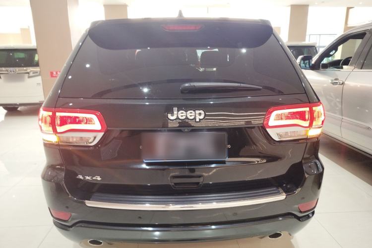 Used Jeep Grand Cherokee 2015 3.6L Luxury Navigation Edition Rear