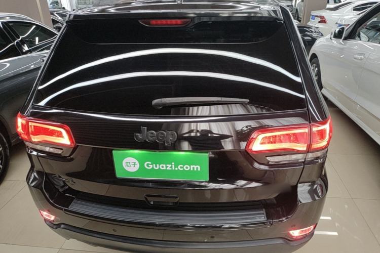 Used Jeep Grand Cherokee 2015 3.0L Comfort Navigation Edition Rear