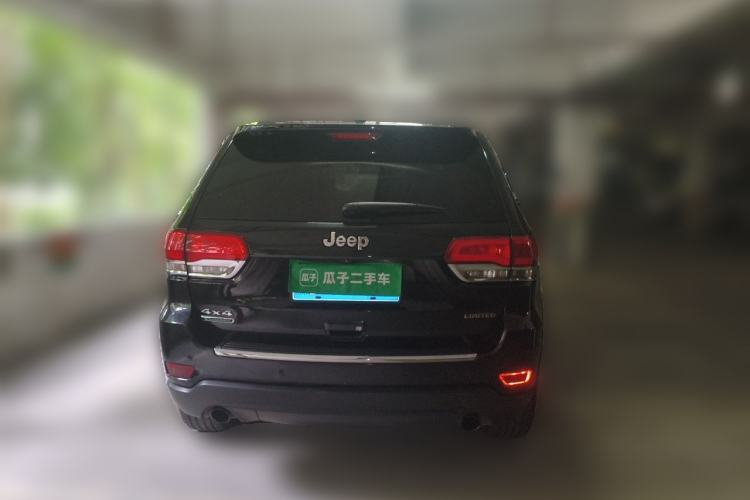 Used Jeep Grand Cherokee 2015 3.0TD Diesel Comfort Navigation Edition Rear