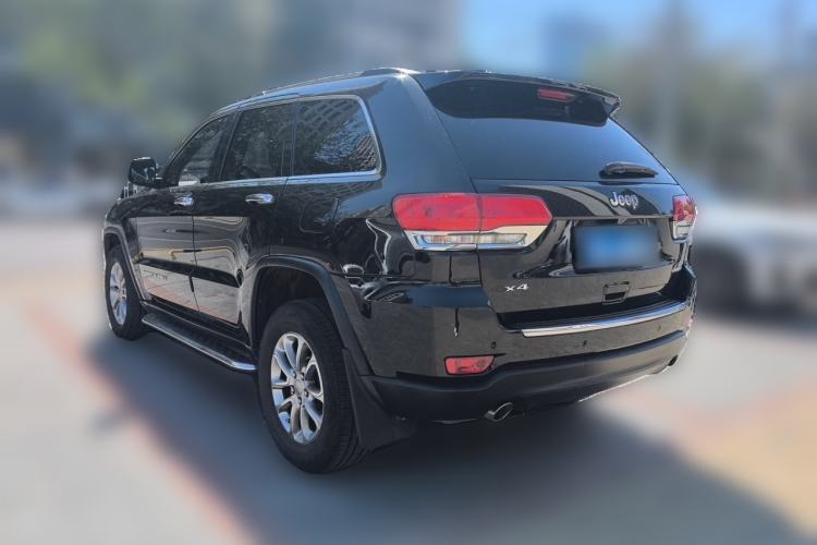 Used Jeep Grand Cherokee 2015 3.0L Comfort Navigation Edition Rear Left 45 Deg