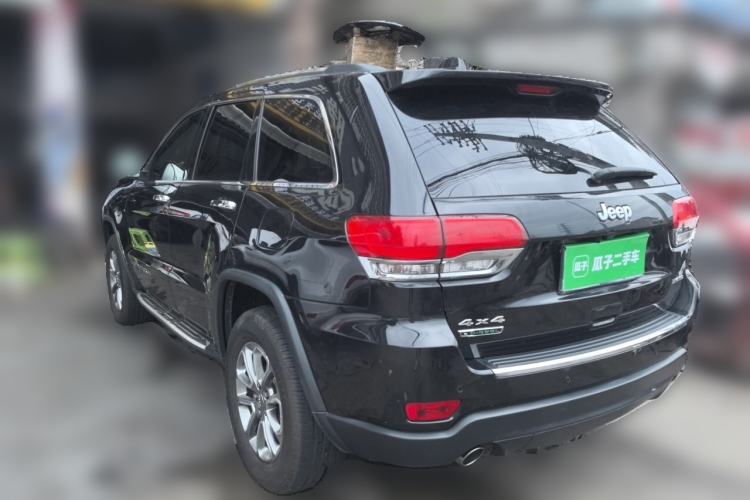 Used Jeep Grand Cherokee 2015 3.0TD Diesel Elite Navigation Edition Rear Left 45 Deg