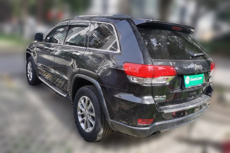 Used Jeep Grand Cherokee 2015 3.0TD Diesel Comfort Navigation Edition Rear Left 45 Deg