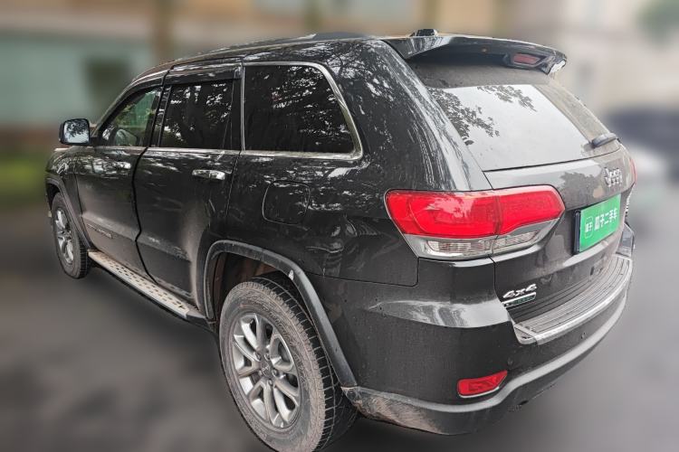 Used Jeep Grand Cherokee 2015 3.0TD Diesel Comfort Navigation Edition Rear Left 45 Deg