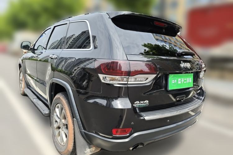 Used Jeep Grand Cherokee 2015 3.0TD Diesel Comfort Navigation Edition Rear Left 45 Deg