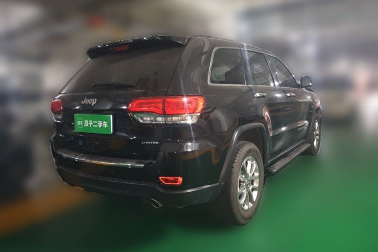 Used Jeep Grand Cherokee 2015 3.0L Comfort Navigation Edition Rear Right 45 Deg
