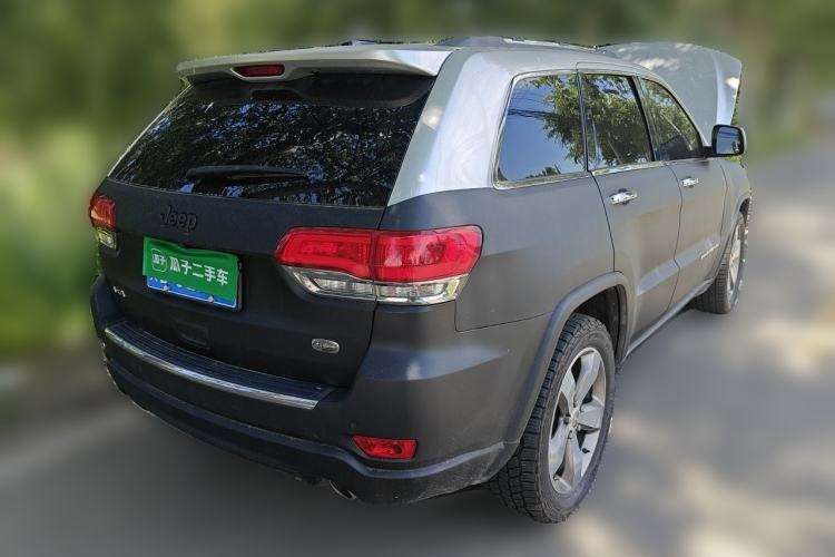 Used Jeep Grand Cherokee 2015 3.6L Luxury Navigation Edition Rear Right 45 Deg