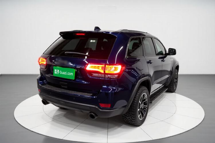 Used Jeep Grand Cherokee 2015 3.0L Comfort Navigation Edition Rear Right 45 Deg