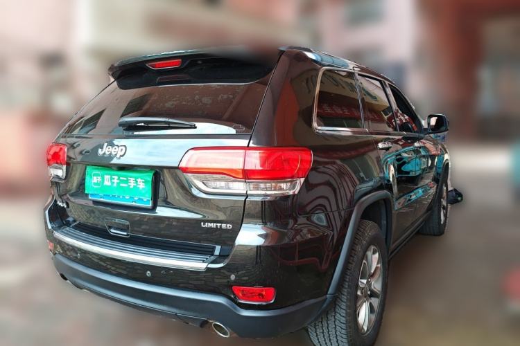 Used Jeep Grand Cherokee 2015 3.0L Elite Navigation Edition Rear Right 45 Deg