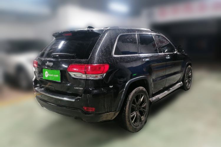 Used Jeep Grand Cherokee 2015 3.0TD Diesel Comfort Navigation Edition Rear Right 45 Deg