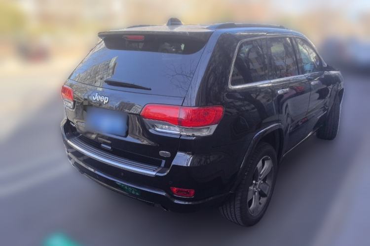 Used Jeep Grand Cherokee 2015 3.6L Luxury Navigation Edition Rear Right 45 Deg