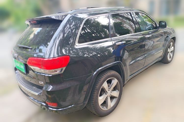 Used Jeep Grand Cherokee 2015 3.6L Luxury Navigation Edition Rear Right 45 Deg