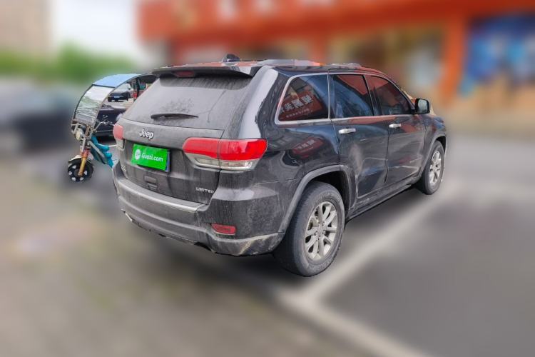 Used Jeep Grand Cherokee 2015 3.0TD Diesel Comfort Navigation Edition Rear Right 45 Deg