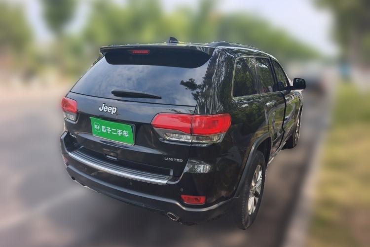 Used Jeep Grand Cherokee 2015 3.0L Comfort Navigation Edition Rear Right 45 Deg