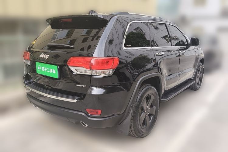 Used Jeep Grand Cherokee 2015 3.0L Elite Navigation Edition Rear Right 45 Deg