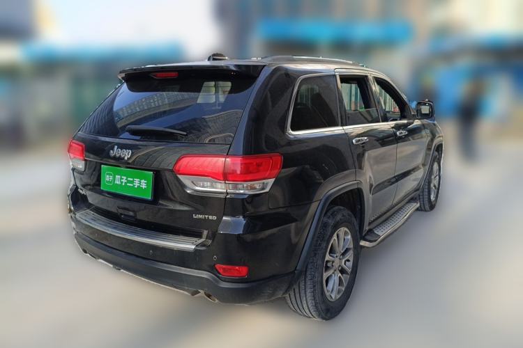 Used Jeep Grand Cherokee 2015 3.0L Elite Navigation Edition Rear Right 45 Deg