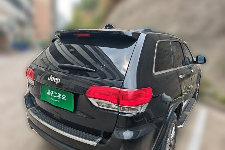 Used Jeep Grand Cherokee 2015 3.0L Comfort Navigation Edition Rear Right 45 Deg