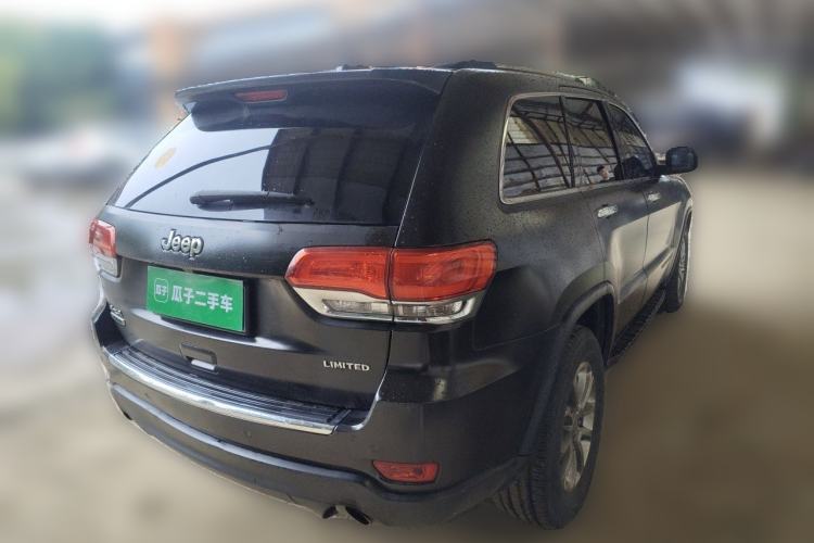 Used Jeep Grand Cherokee 2015 3.0TD Diesel Comfort Navigation Edition Rear Right 45 Deg