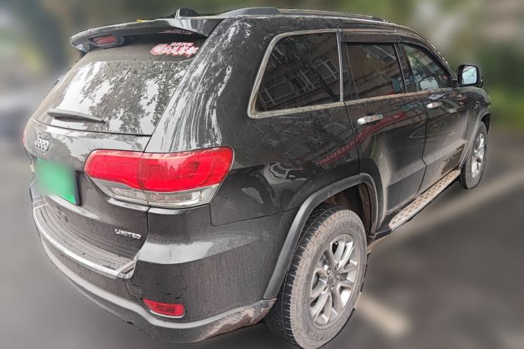 Used Jeep Grand Cherokee 2015 3.0TD Diesel Comfort Navigation Edition Rear Right 45 Deg