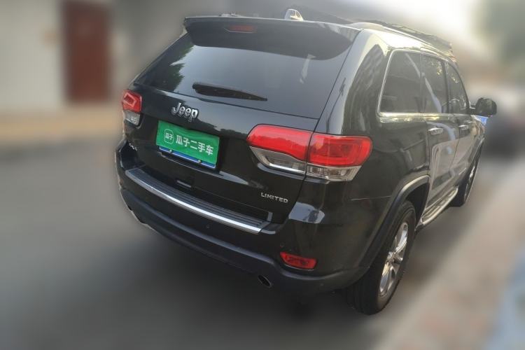 Used Jeep Grand Cherokee 2015 3.0L Comfort Navigation Edition Rear Right 45 Deg