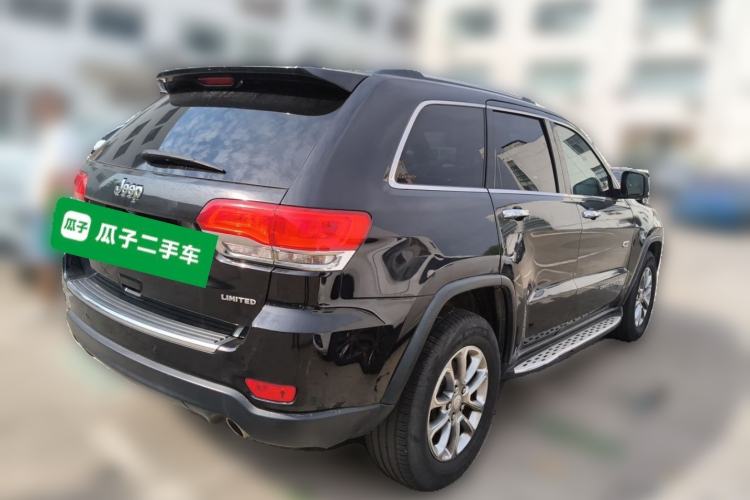 Used Jeep Grand Cherokee 2015 3.0L Elite Navigation Edition Rear Right 45 Deg
