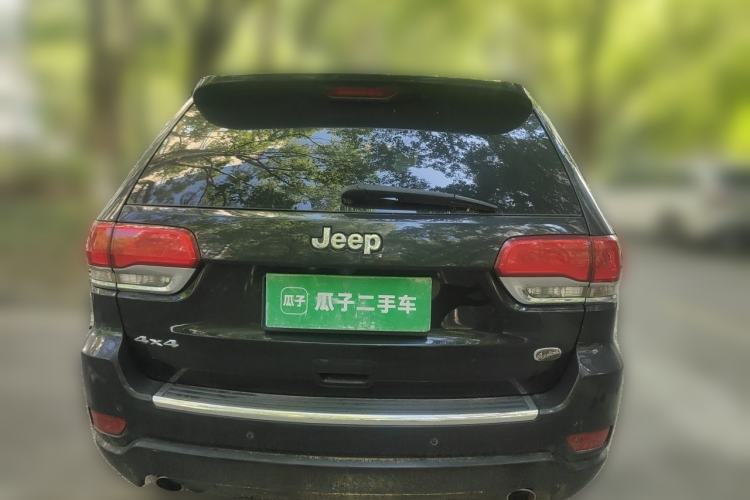 Used Jeep Grand Cherokee 2015 3.6L Luxury Navigation Edition Rear
