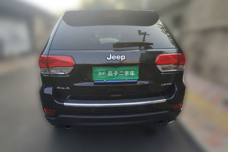 Used Jeep Grand Cherokee 2015 3.0L Comfort Navigation Edition Rear