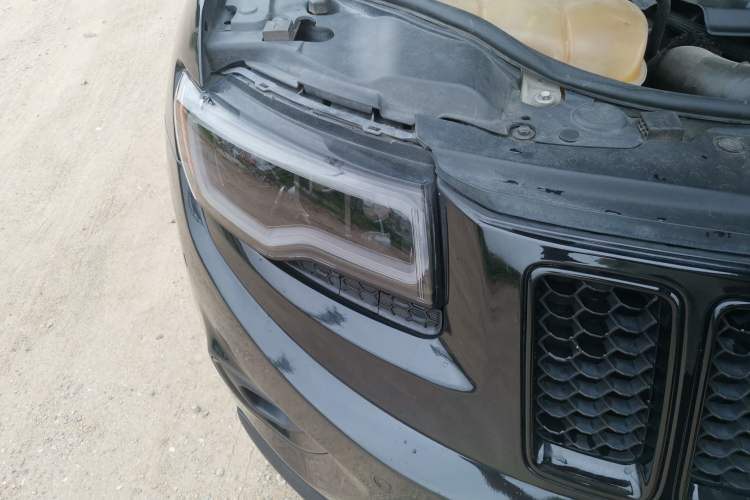 Used Jeep Grand Cherokee 2015 3.0TD Diesel Comfort Navigation Edition Right Front Headlight