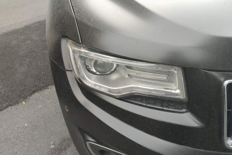 Used Jeep Grand Cherokee 2015 3.0L Comfort Navigation Edition Right Front Headlight