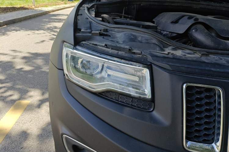 Used Jeep Grand Cherokee 2015 3.6L Luxury Navigation Edition Right Front Headlight