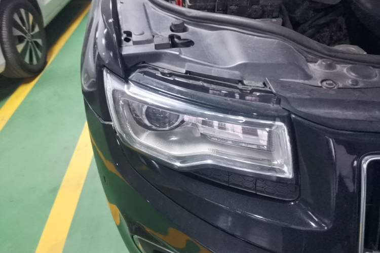 Used Jeep Grand Cherokee 2015 3.0L Comfort Navigation Edition Right Front Headlight