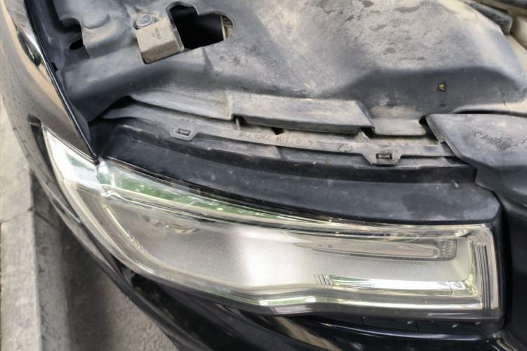 Used Jeep Grand Cherokee 2015 3.0TD Diesel Comfort Navigation Edition Right Front Headlight