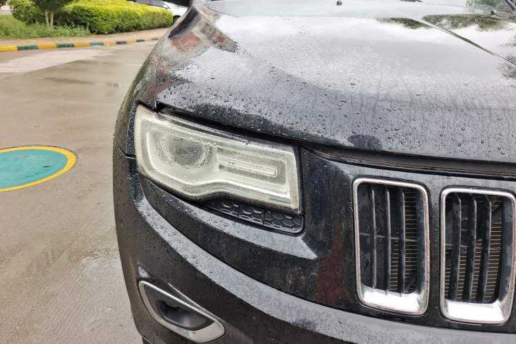 Used Jeep Grand Cherokee 2015 3.6L Luxury Navigation Edition Right Front Headlight