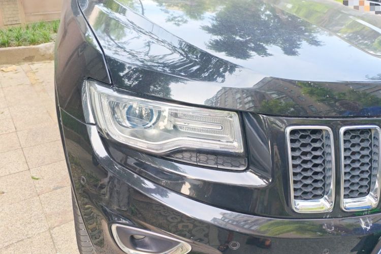 Used Jeep Grand Cherokee 2015 3.6L Luxury Navigation Edition Right Front Headlight
