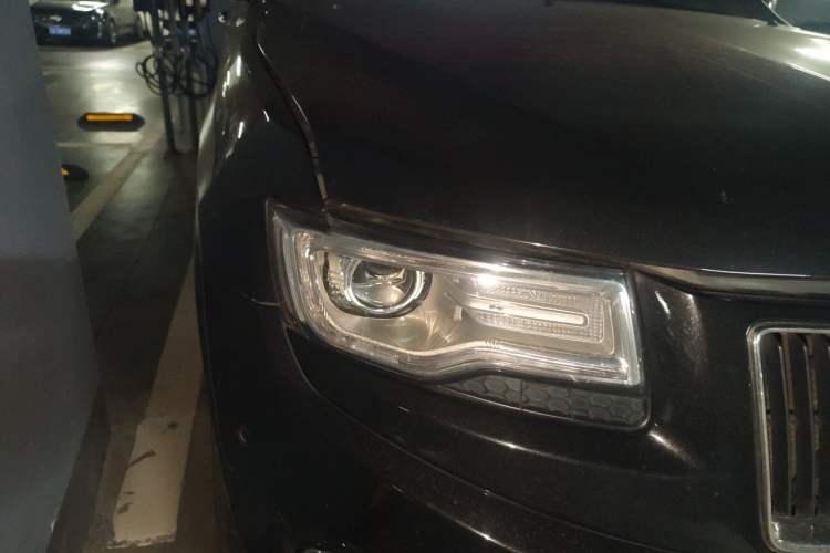 Used Jeep Grand Cherokee 2015 3.0L Comfort Navigation Edition Right Front Headlight