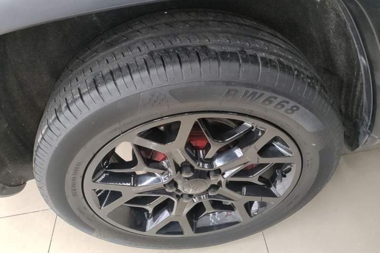 Used Jeep Grand Cherokee 2015 3.0L Comfort Navigation Edition Right Rear Wheel Hub
