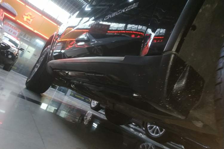 Used Jeep Grand Cherokee 2015 3.0L Comfort Navigation Edition Right Side Sill