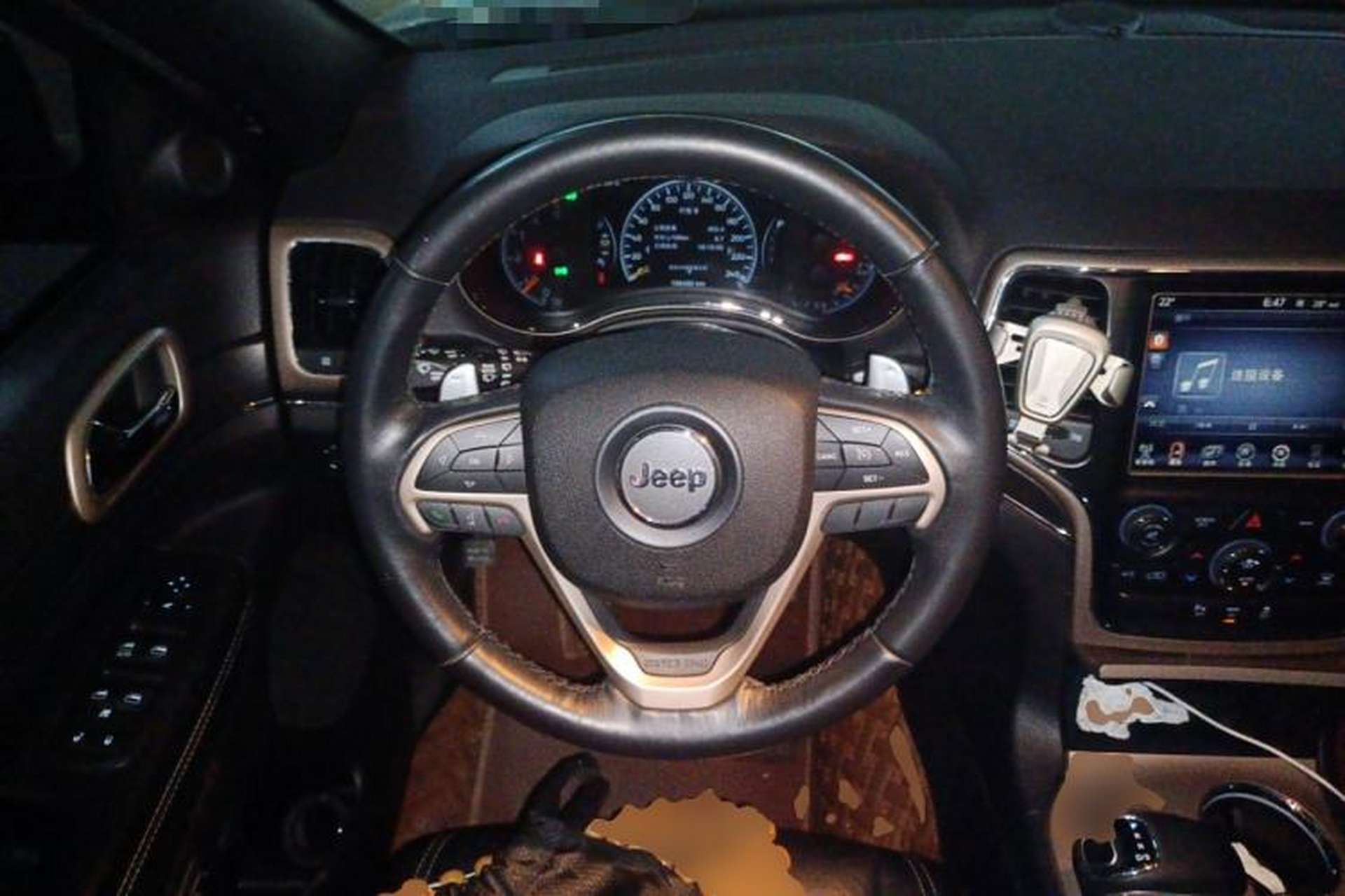 Used Jeep Grand Cherokee 2015 3.0TD Diesel Comfort Navigation Edition Steering Wheel