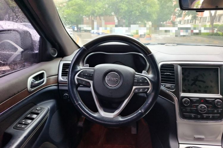Used Jeep Grand Cherokee 2015 3.6L Luxury Navigation Edition Steering Wheel