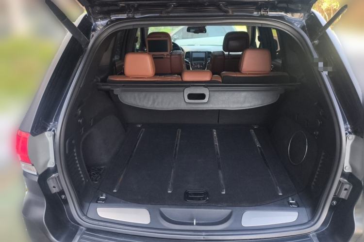 Used Jeep Grand Cherokee 2015 3.6L Flagship Prestige Edition Trunk