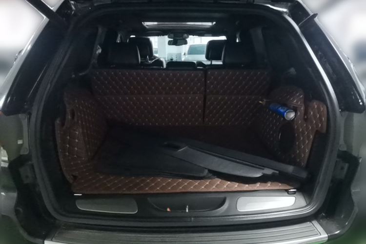 Used Jeep Grand Cherokee 2015 3.0L Comfort Navigation Edition Trunk