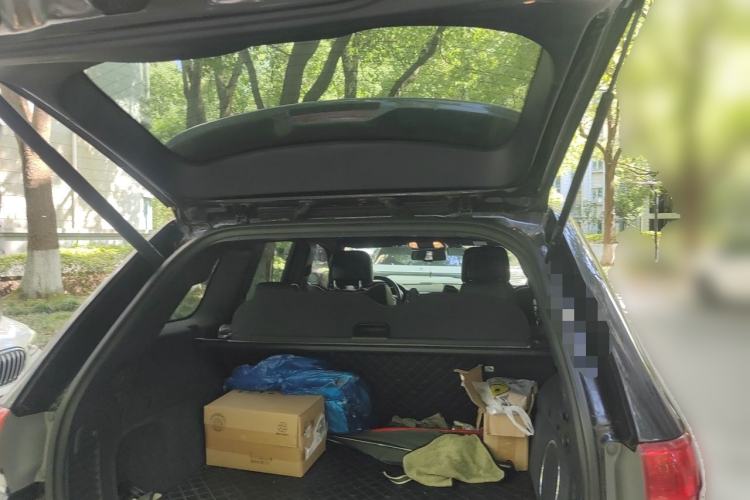 Used Jeep Grand Cherokee 2015 3.6L Luxury Navigation Edition Trunk