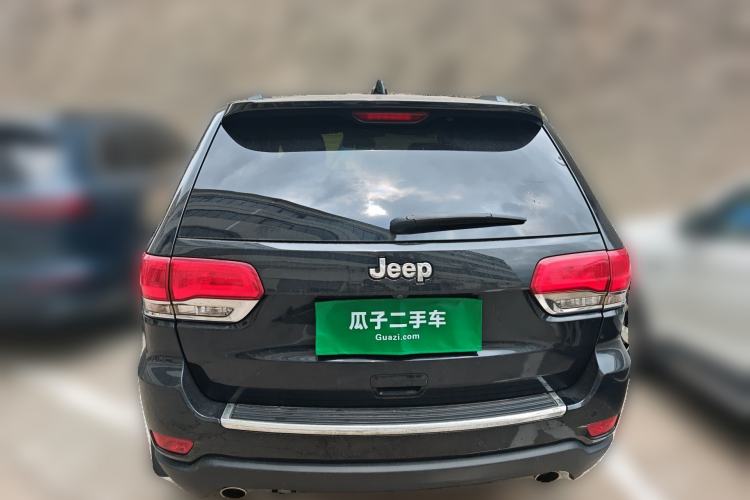 Used Jeep Grand Cherokee 2015 3.0L Comfort Navigation Edition Trunk