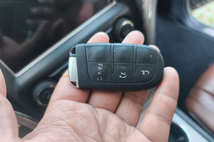Used Jeep Grand Cherokee 2015 3.6L Flagship Prestige Edition Vehicle Key